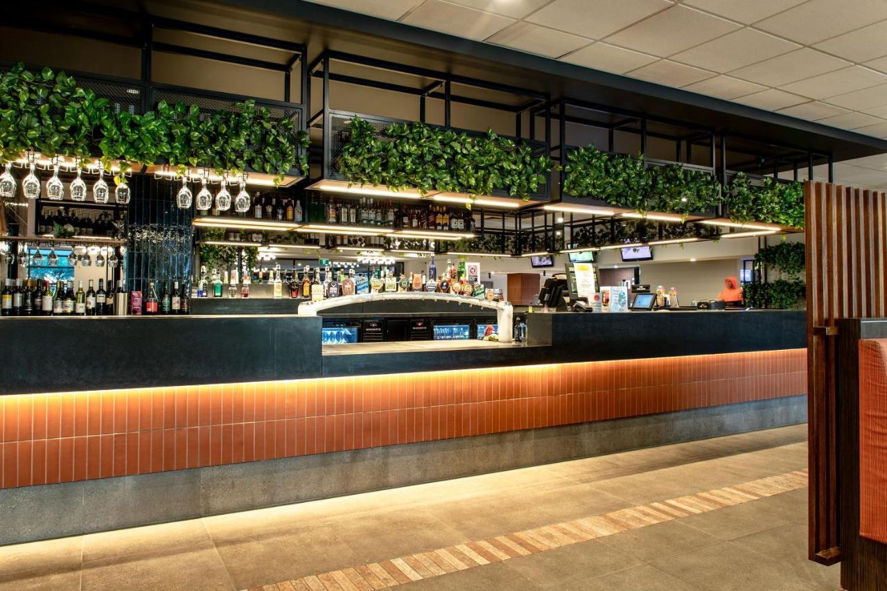 Young Federation Motor Inn And Services Club Ngoại thất bức ảnh