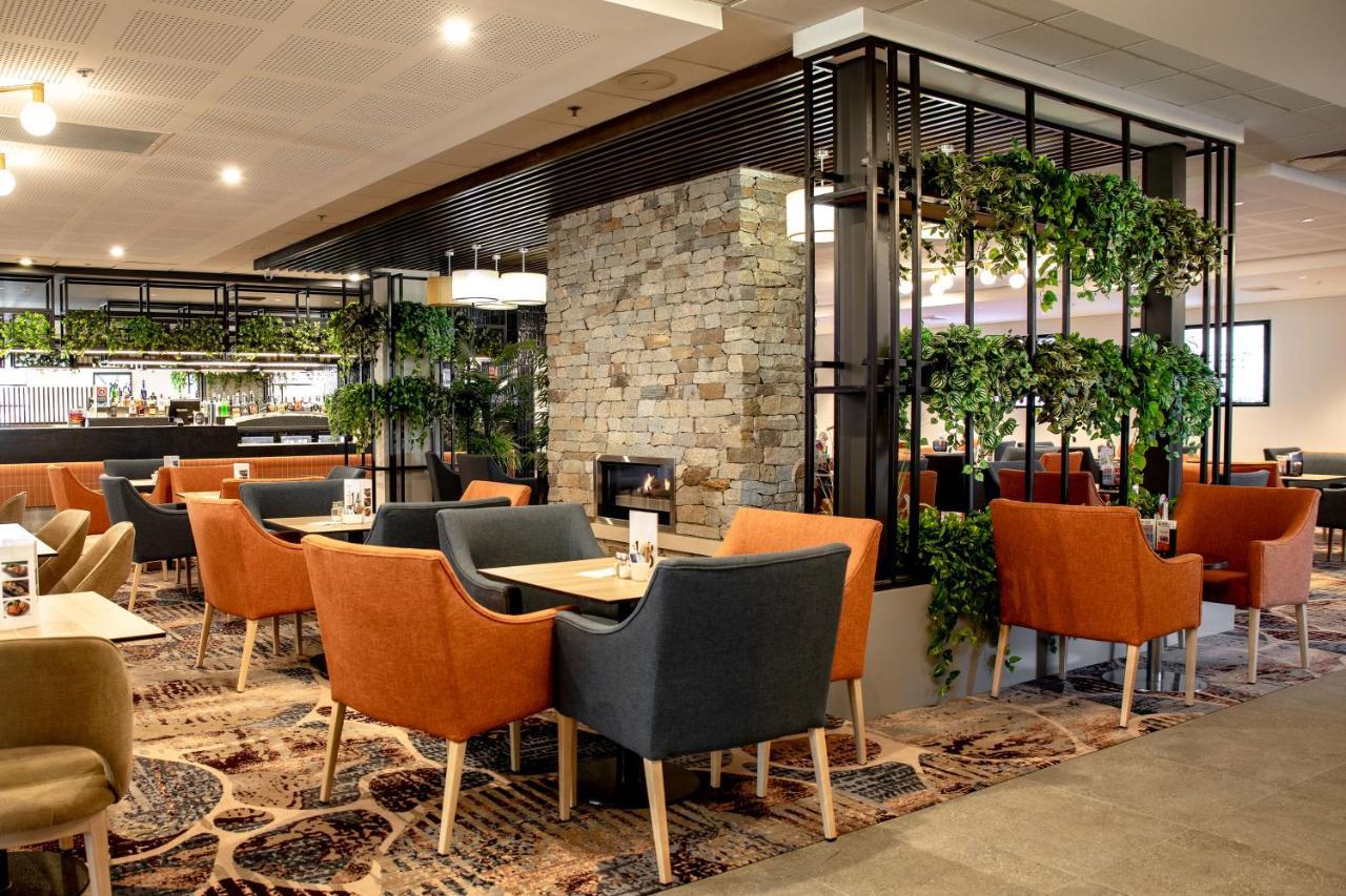 Young Federation Motor Inn And Services Club Ngoại thất bức ảnh