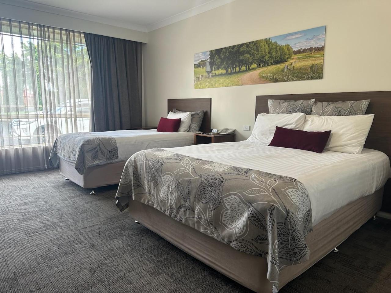 Young Federation Motor Inn And Services Club Ngoại thất bức ảnh