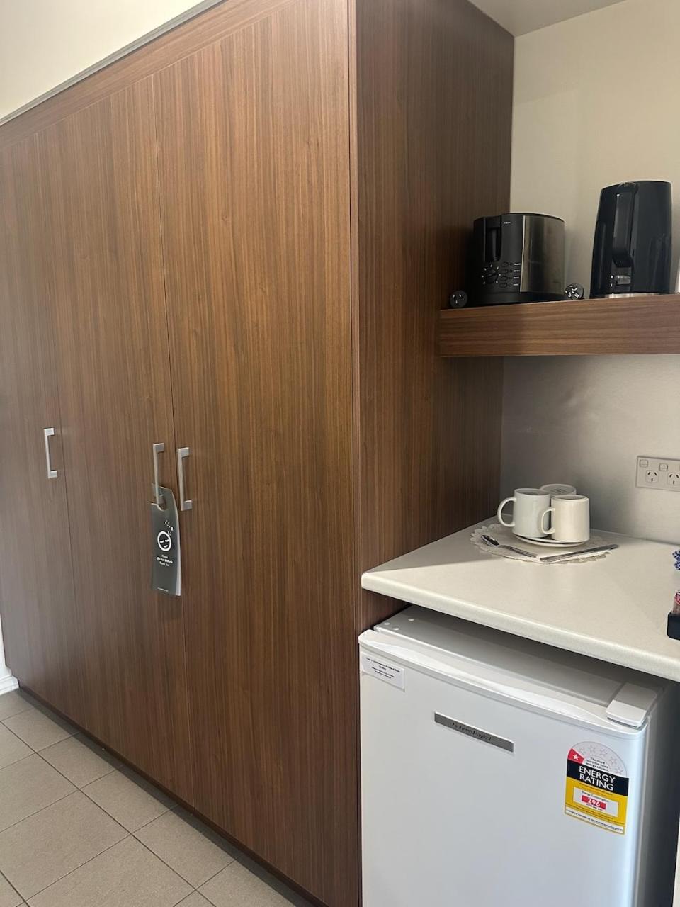 Young Federation Motor Inn And Services Club Ngoại thất bức ảnh